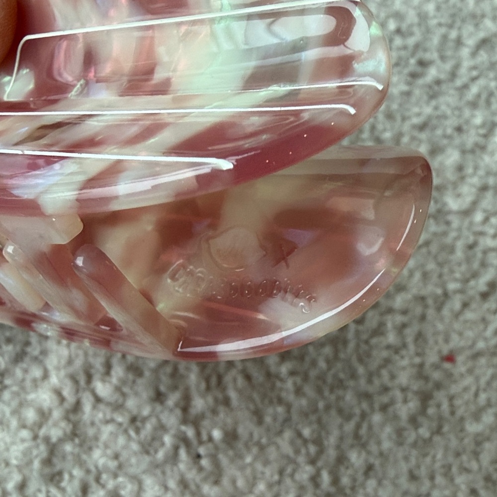 Pink and Cream Hair Claw - Picture 9 of 15
